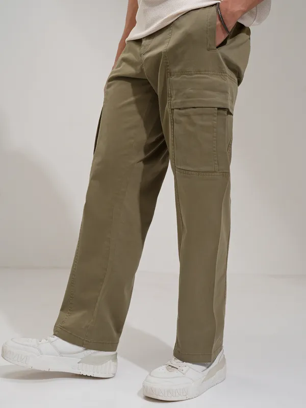 Highlander Men Brown Straight Fit Solid Cargos