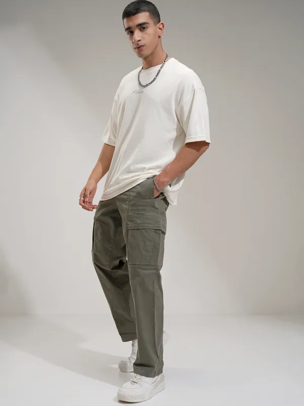 Highlander Men Teal Straight Fit Solid Cargos