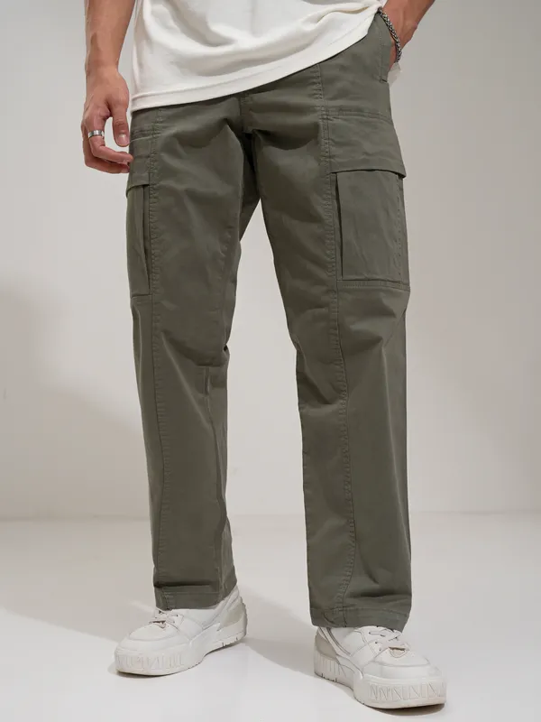 Highlander Men Teal Straight Fit Solid Cargos