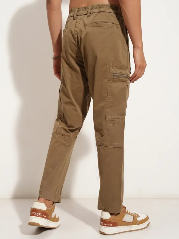 Highlander Men Brown Tapered Fit Solid Cargo