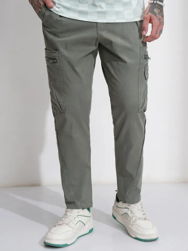 Highlander Men Olive Straight Fit Solid Cargos