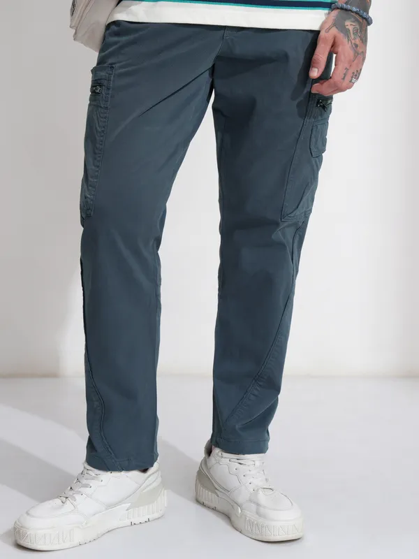 Highlander Men Blue Straight Fit Solid Cargos