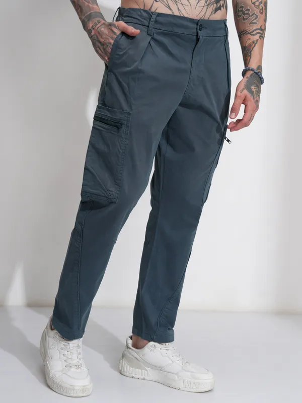 Highlander Men Blue Straight Fit Solid Cargos