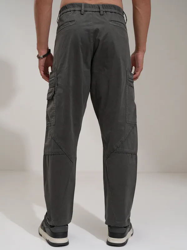Highlander Men Grey Straight Fit Solid Cargos