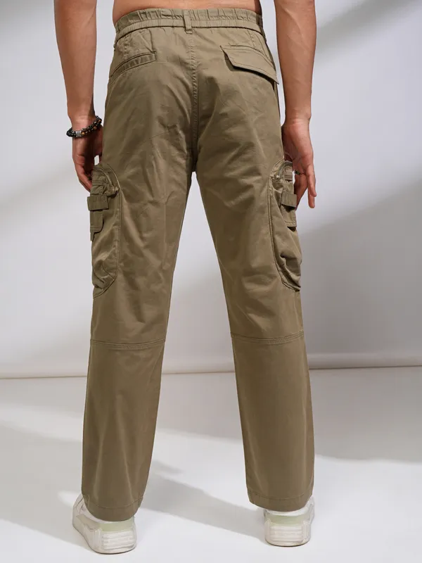 Highlander Men Green Straight Fit Solid Casual Trouser