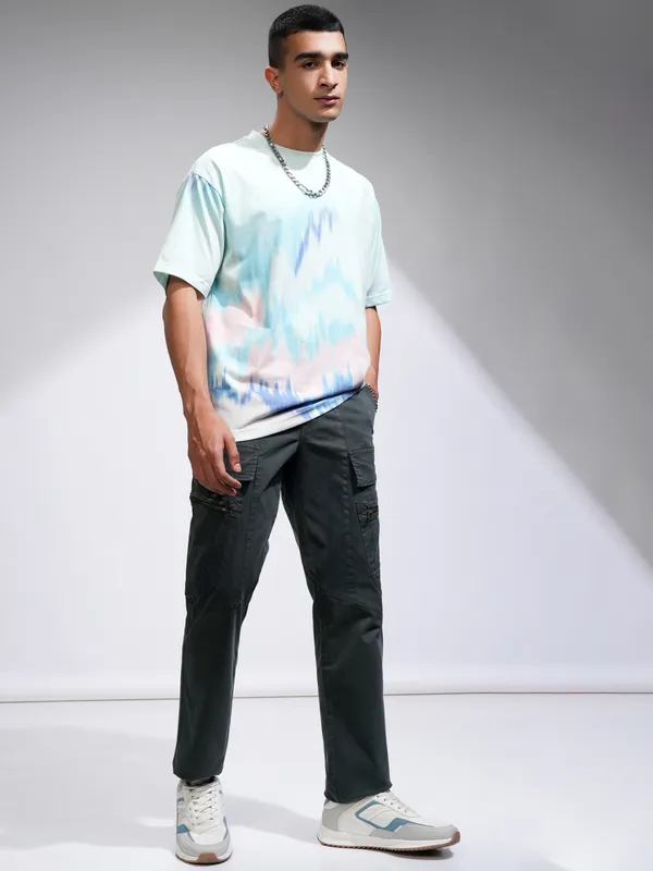 Highlander Men Blue Straight Fit Solid Cargos
