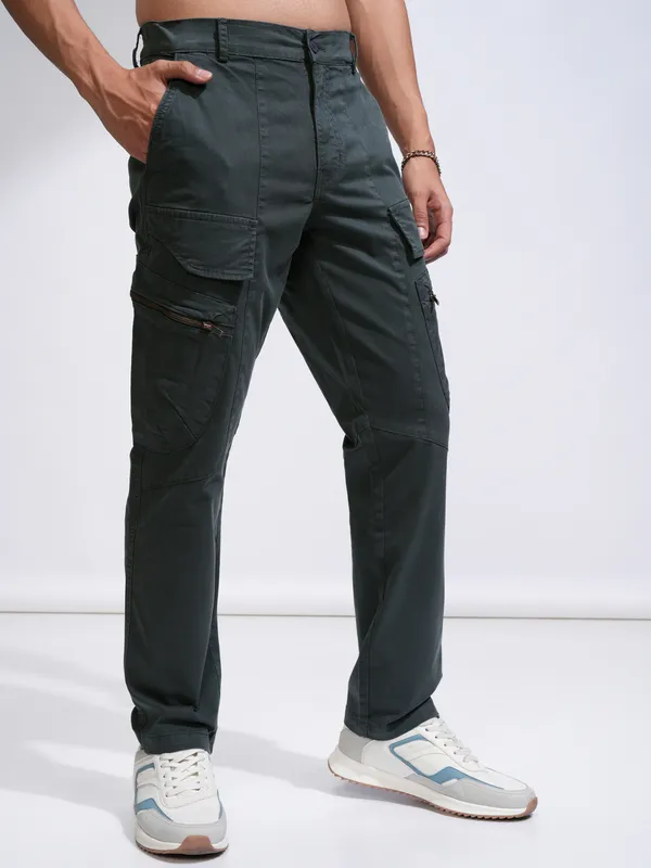 Highlander Men Blue Straight Fit Solid Cargos