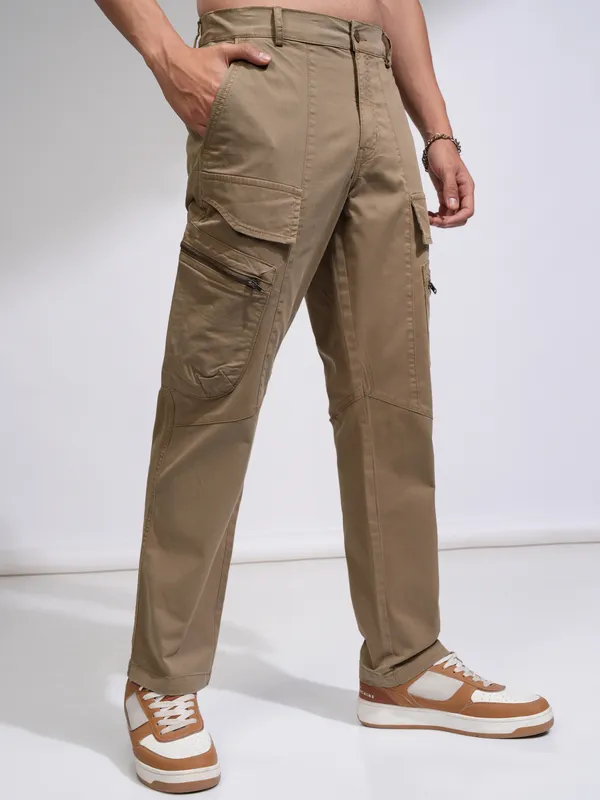 Highlander Men Brown Relaxed Fit Solid Cargos