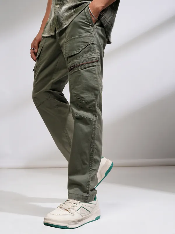 Highlander Men Grey Relaxed Fit Solid Casual Trouser