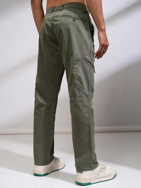 Highlander Men Grey Relaxed Fit Solid Casual Trouser
