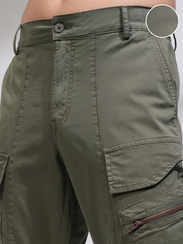 Highlander Men Grey Relaxed Fit Solid Casual Trouser