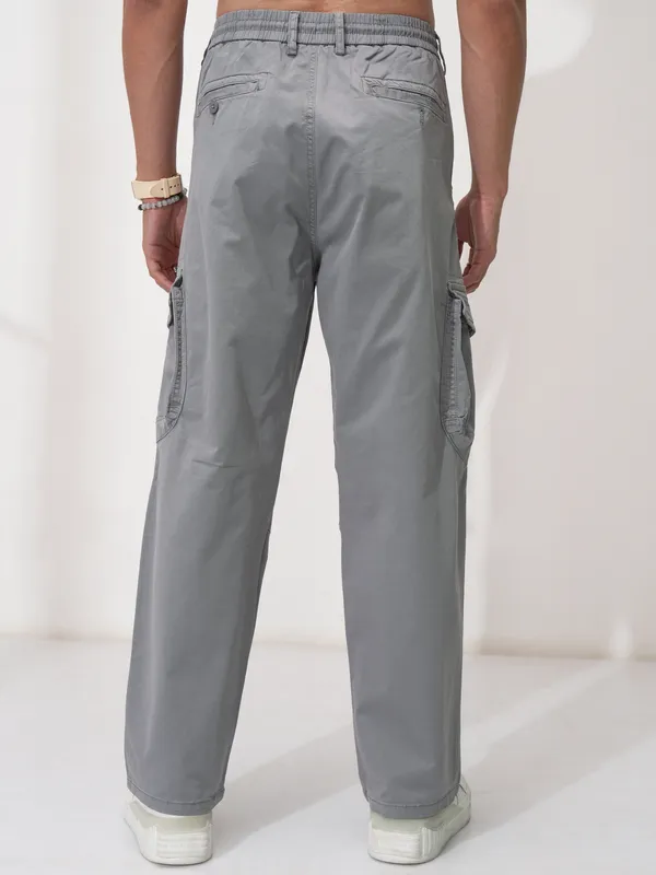Highlander Men Grey Solid Loose Fit Cargos