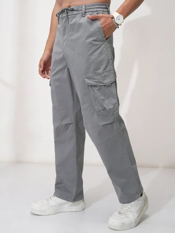 Highlander Men Grey Solid Loose Fit Cargos