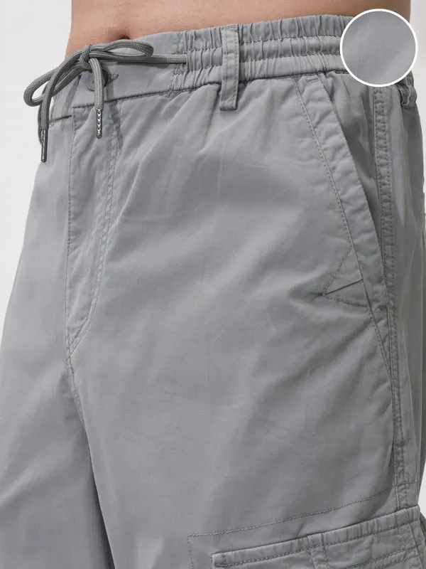 Highlander Men Grey Solid Loose Fit Cargos