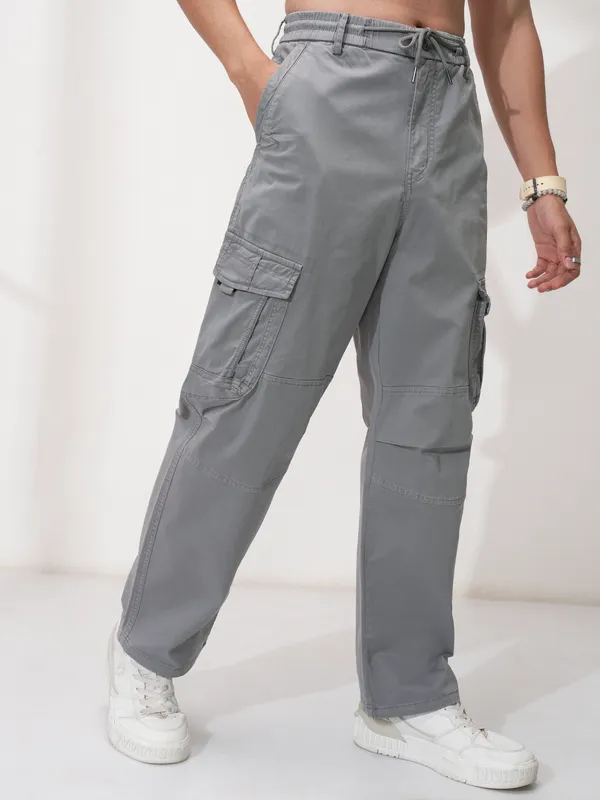 Highlander Men Grey Solid Loose Fit Cargos
