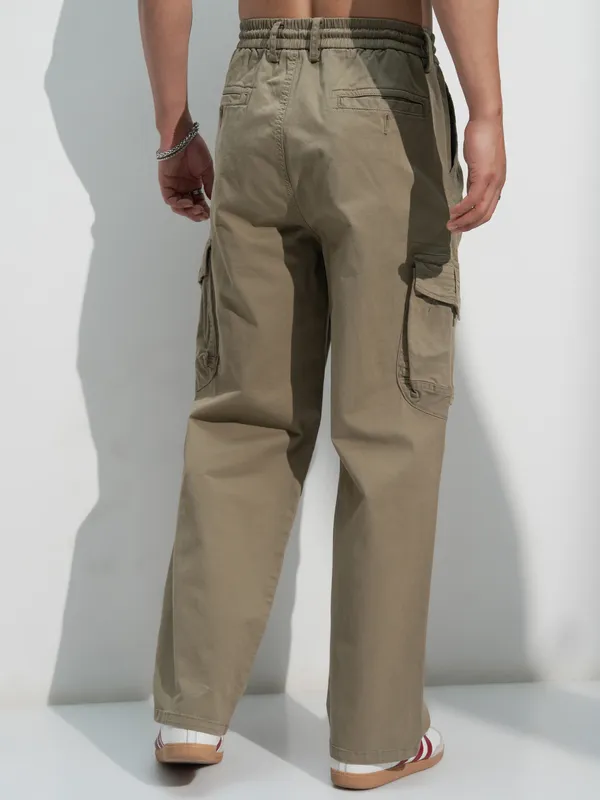 Highlander Men Green Solid Loose Fit Cargos
