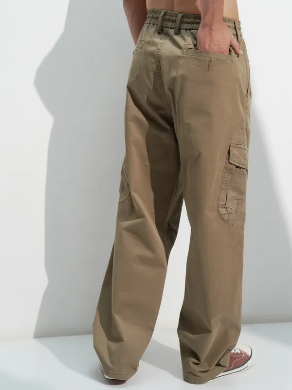 Highlander Men Pink Solid Loose Fit Cargos