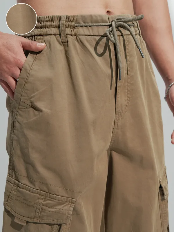 Highlander Men Pink Solid Loose Fit Cargos