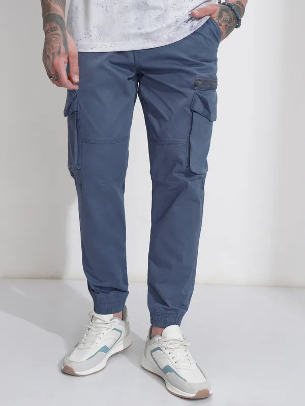 Highlander Men Blue Relaxed Fit Solid Cargos