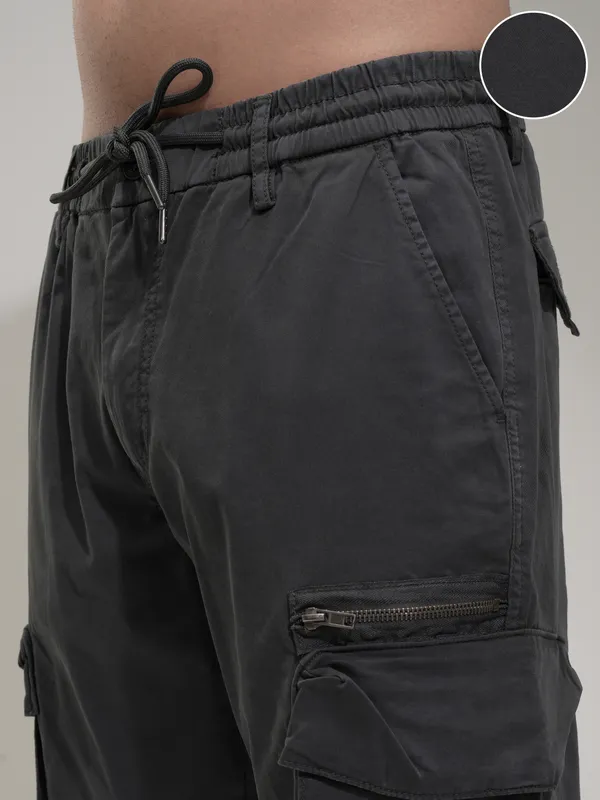 Highlander Men Black Relaxed Fit Solid Cargos