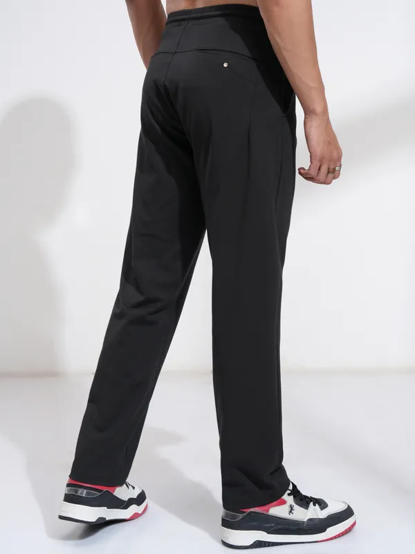 Highlander Men Black Relaxed Fit Solid Casual Trouser