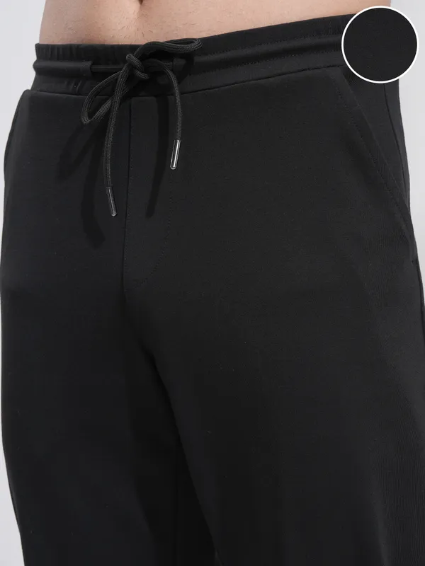 Highlander Men Black Relaxed Fit Solid Casual Trouser