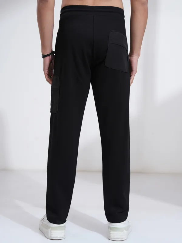 Highlander Men Black Relaxed Fit Solid Cargos