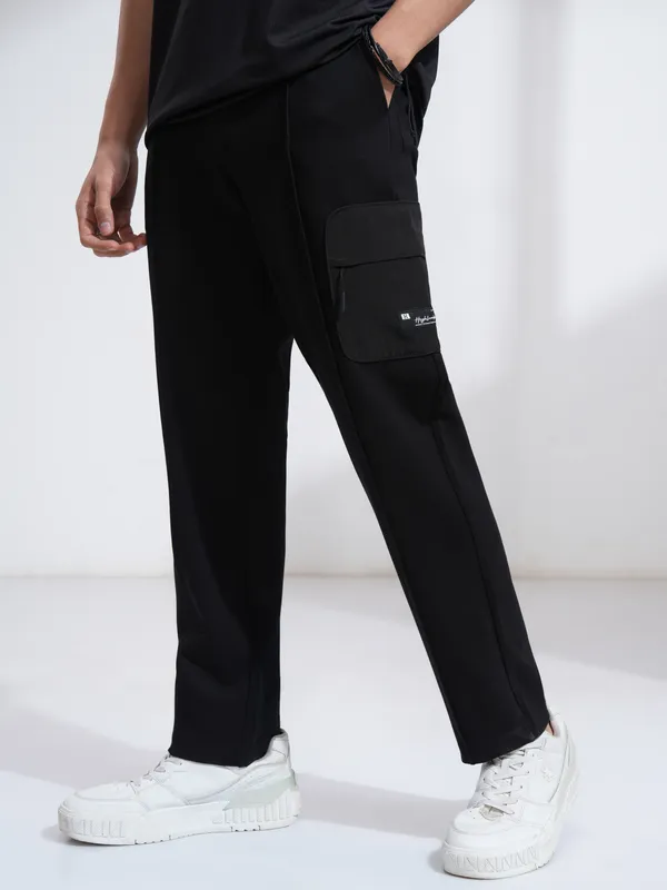 Highlander Men Black Relaxed Fit Solid Cargos