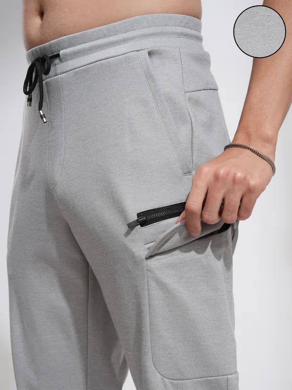 Highlander Men Grey Relaxed Fit Solid Cargos