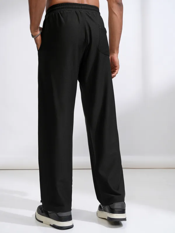 Highlander Men Black Straight Fit Solid Casual Trouser