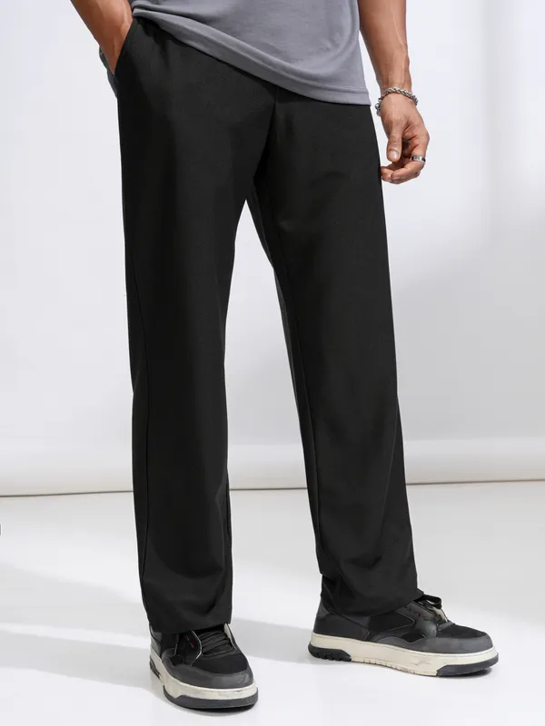 Highlander Men Black Straight Fit Solid Casual Trouser