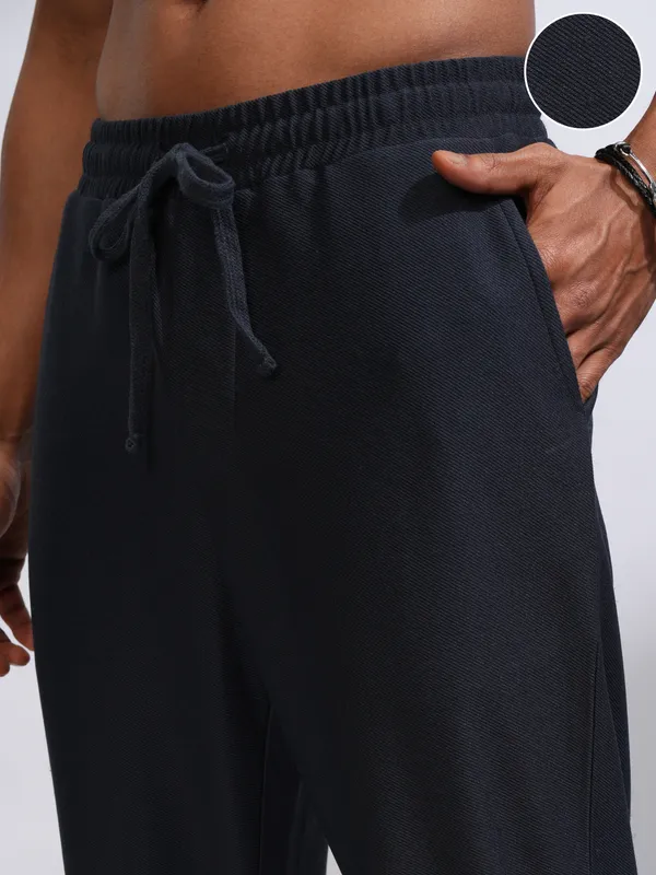Highlander Men Navy Blue Straight Fit Solid Casual Trouser