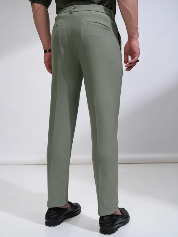 Highlander Men Olive Slim Fit Solid Casual Trouser