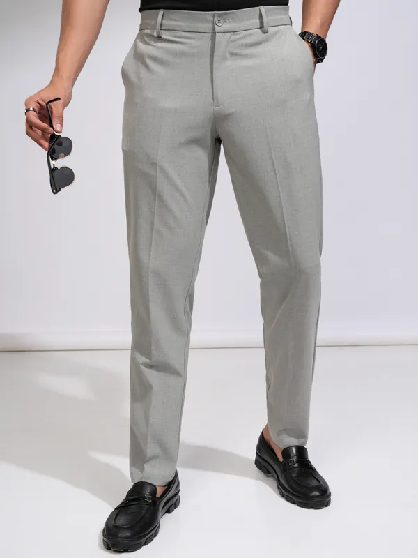 Highlander Men Grey Solid Relaxed Fit Casual Trouser