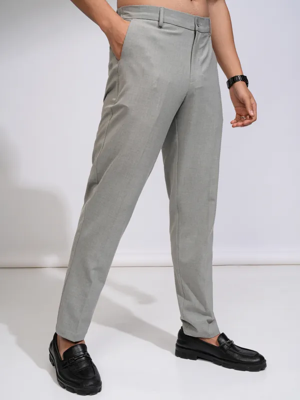 Highlander Men Grey Solid Relaxed Fit Casual Trouser