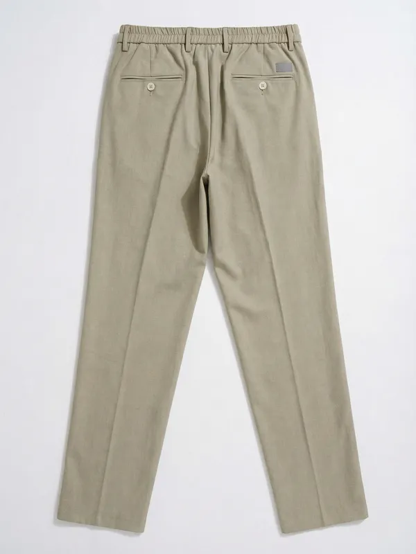 Highlander Men Yellow Relaxed Fit Solid Casual Trouser