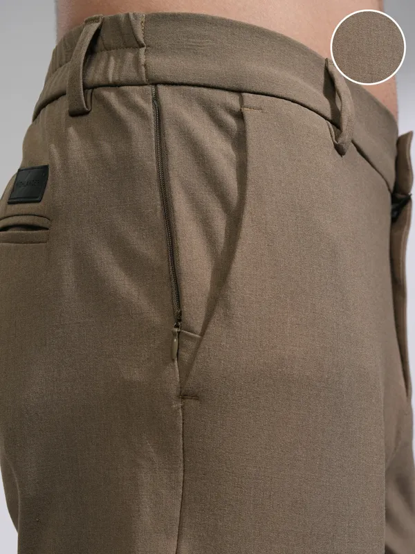Highlander Men Brown Relaxed Fit Solid Casual Trouser
