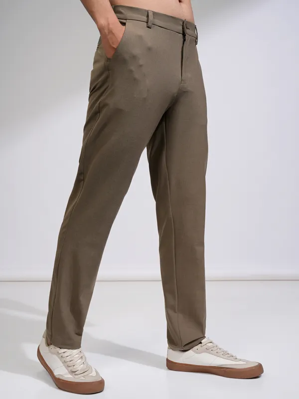 Highlander Men Brown Relaxed Fit Solid Casual Trouser