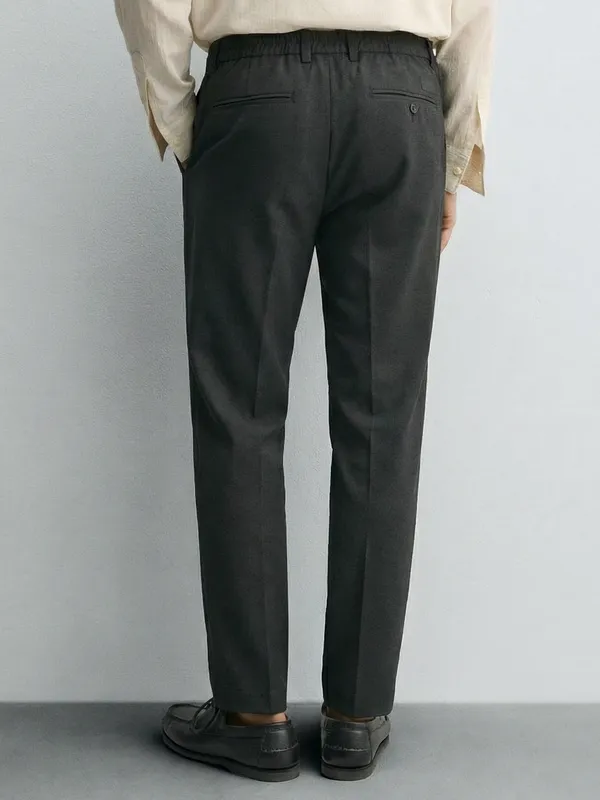 Highlander Men Grey Relaxed Fit Solid Formal Trouser