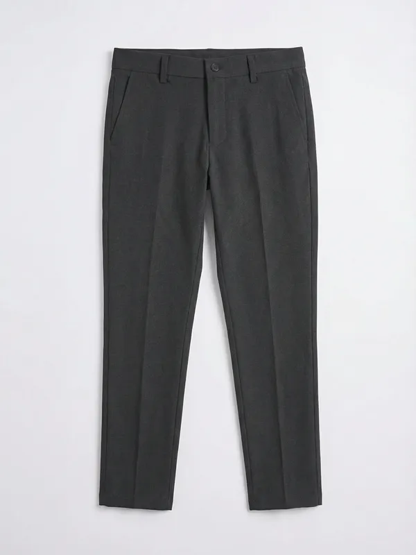 Highlander Men Grey Relaxed Fit Solid Formal Trouser
