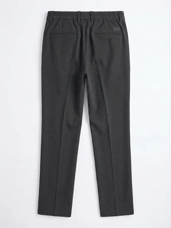 Highlander Men Grey Relaxed Fit Solid Formal Trouser