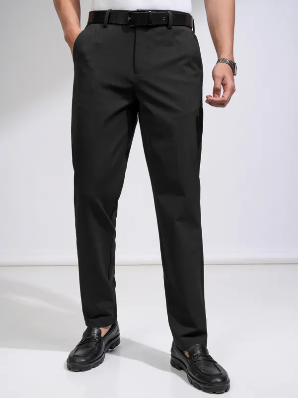 Highlander Men Black Relaxed Fit Solid Casual Trouser