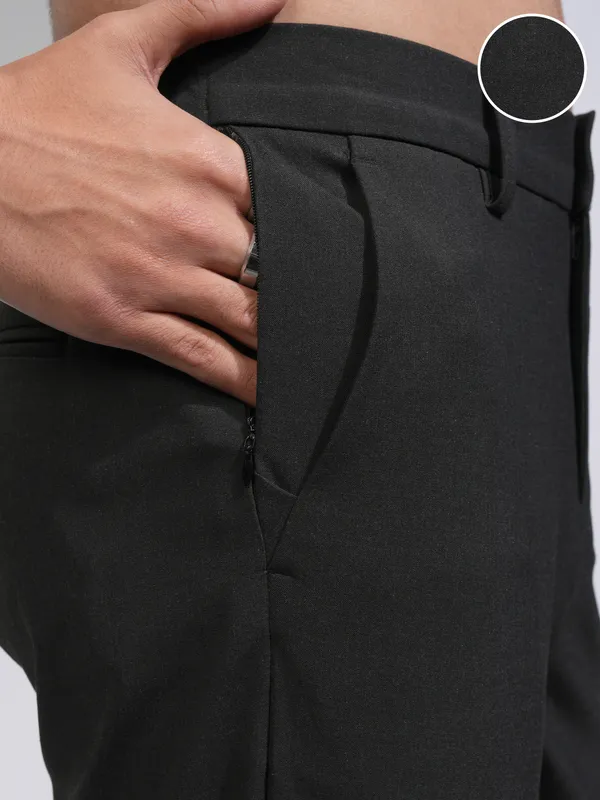 Highlander Men Black Relaxed Fit Solid Casual Trouser