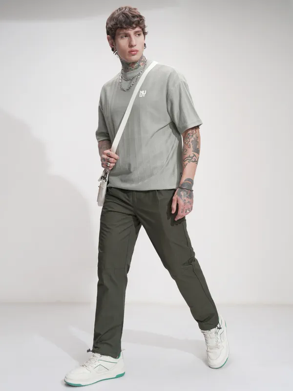 Highlander Men Green Straight Fit Solid Casual Trouser