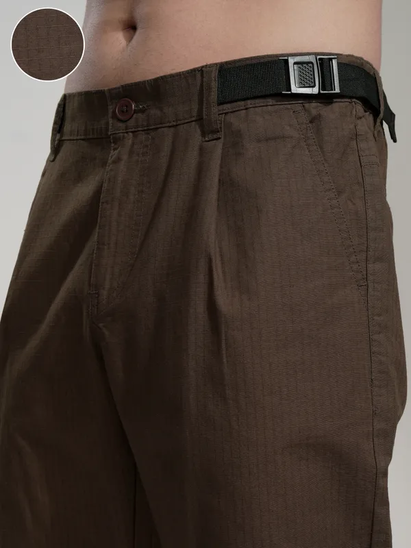 Highlander Men Brown Straight Fit Solid Casual Trouser
