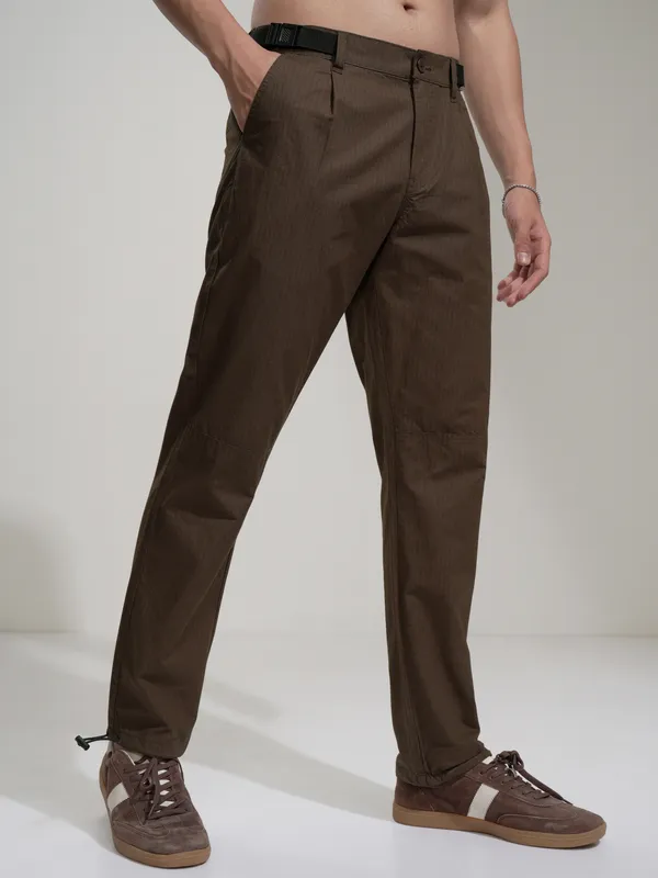 Highlander Men Brown Straight Fit Solid Casual Trouser