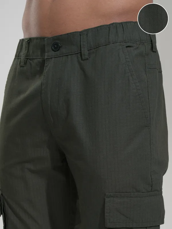 Highlander Men Green Slim Fit Solid Joggers