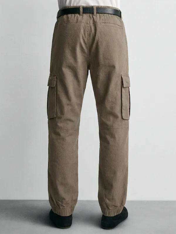 Highlander Men Brown Slim Fit Solid Cargo