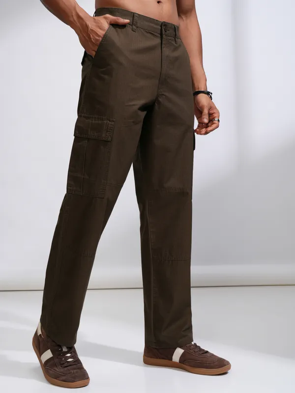 Highlander Men Brown Straight Fit Solid Cargos