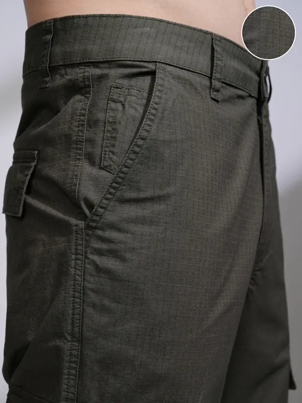 Highlander Men Grey Loose Fit Solid Cargos